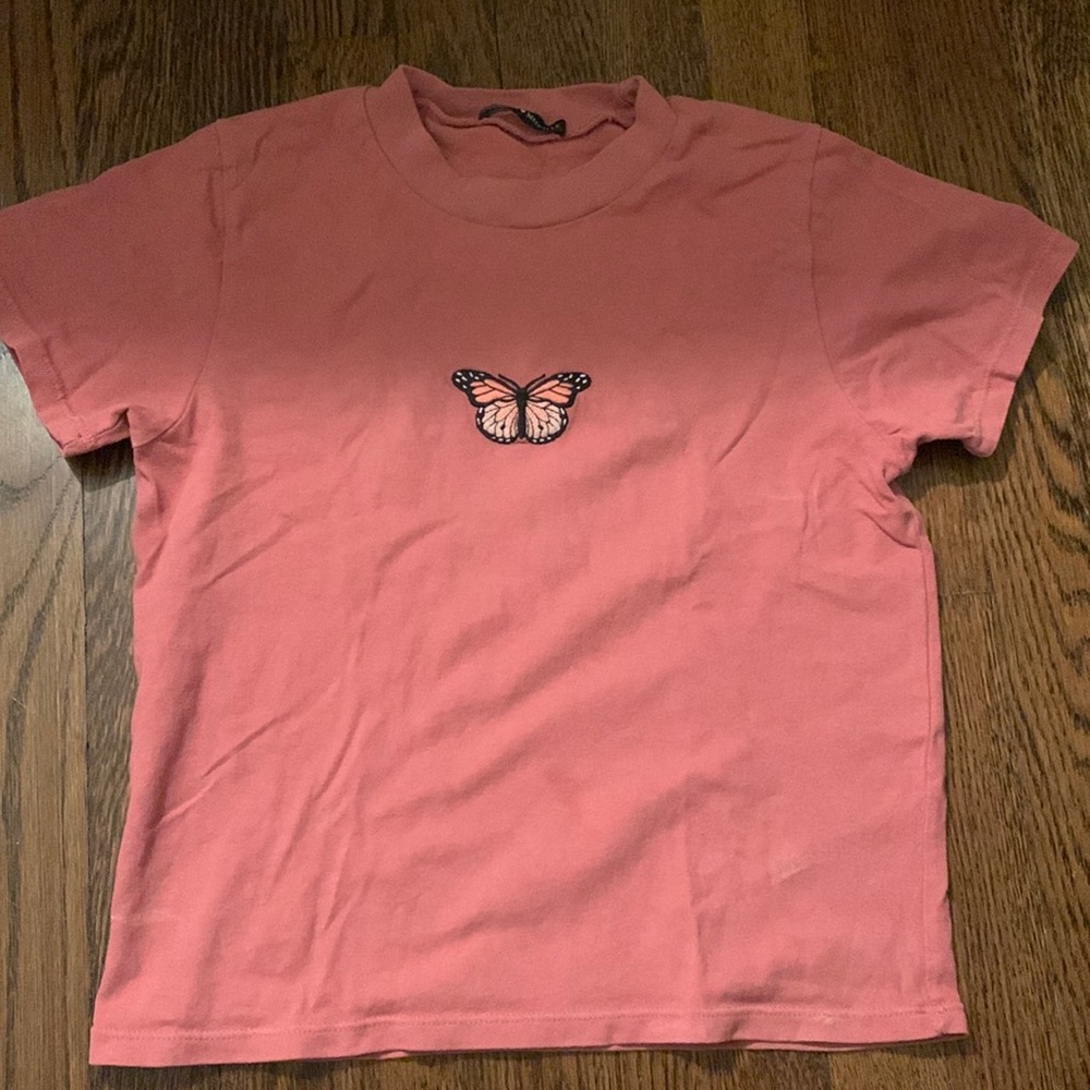 BRANDY MELVILLE BUTTERFLY TSHIRT